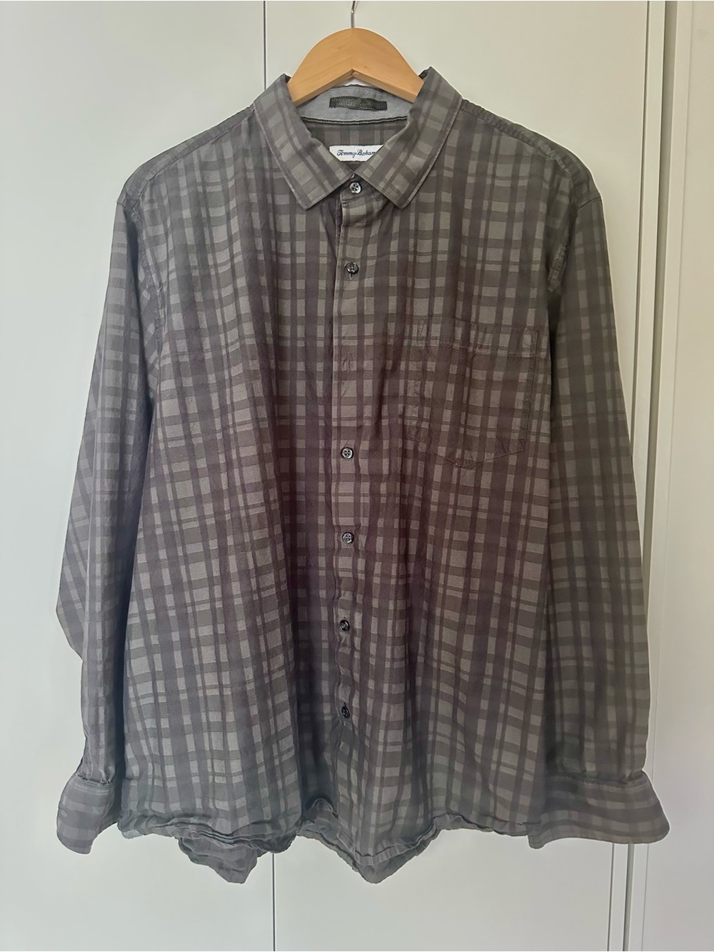 Tommy Bahama Gray Plaid Long-Sleeve Button-Down Shirt